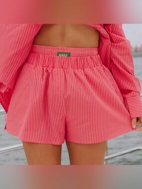 Daily drills striped shorts